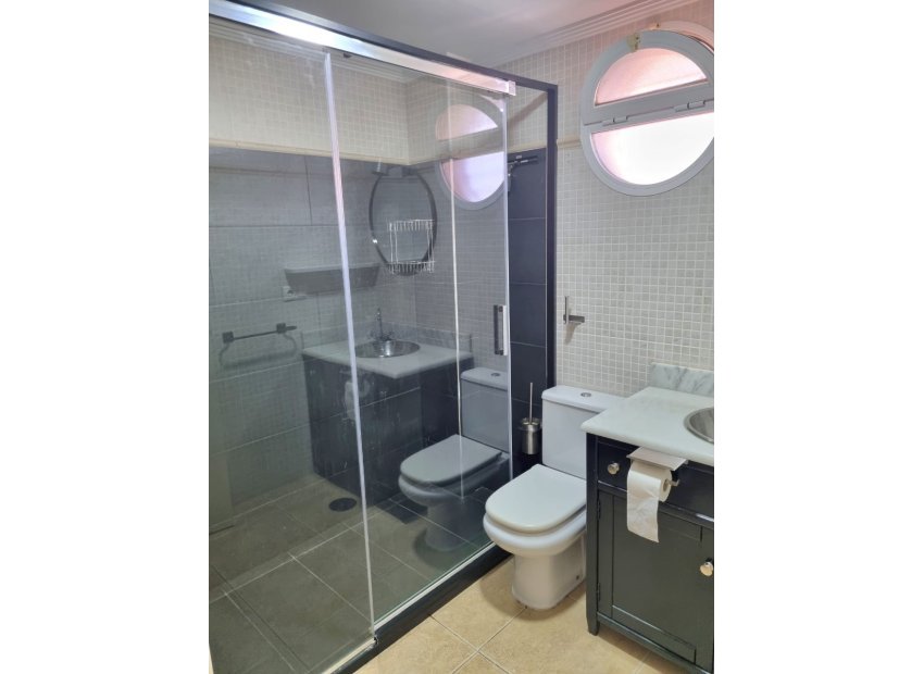 Alquiler a largo plazo - Apartamento -
Guardamar del Segura - Puerto