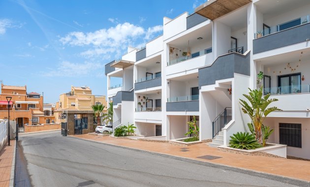 Apartment - Wiederverkauf - Torrevieja -
                Costa Blanca South