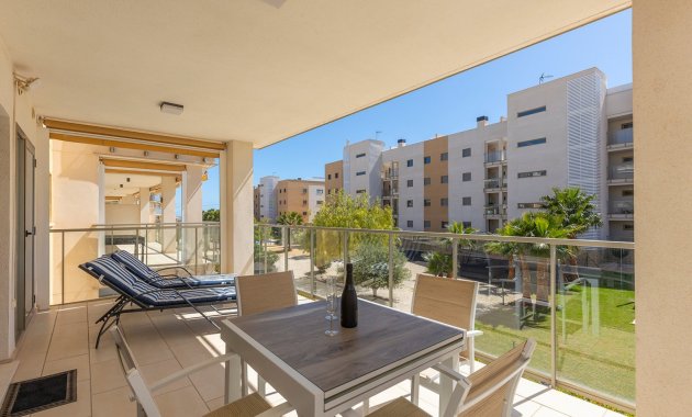 Appartement - Herverkoop - Orihuela Costa - Villamartín