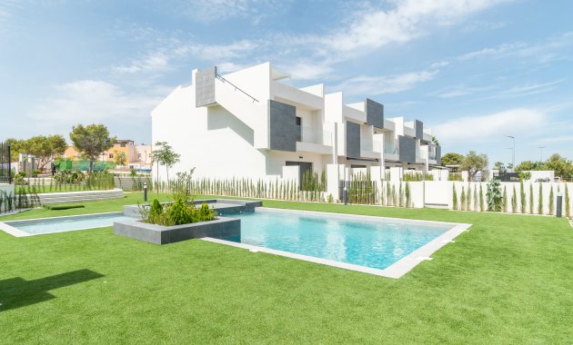 Bungalow - Erdgeschosswohnung - Neue Gebäude - Torrevieja - Torrevieja