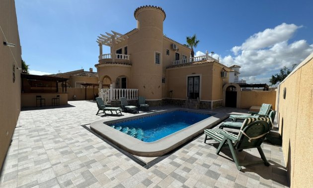 Detached House / Villa - Resale - Benijofar -
                Atalaya Park