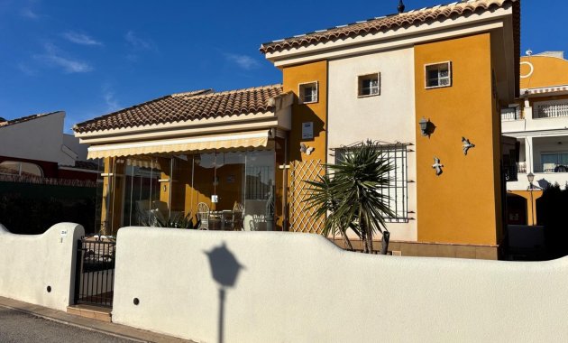 Detached House / Villa - Resale - Los Montesinos -
                Urbanizacion montesol