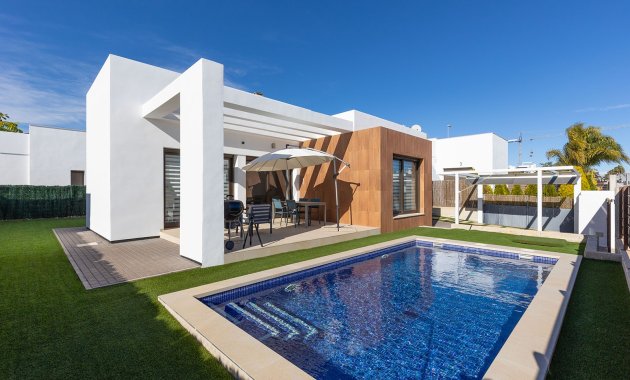 Detached House / Villa - Resale - Orihuela - Entre Naranjos Vistabella Golf