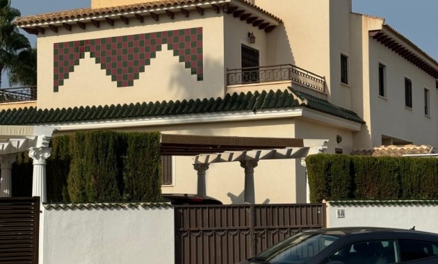 Freistehend / Villa - Wiederverkauf - Ciudad Quesada - Rojales - Rojales