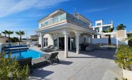Freistehend / Villa - Wiederverkauf -
            La Marina - DLM-57231