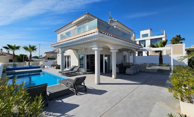 Freistehend / Villa - Wiederverkauf - La Marina -
                La Marina