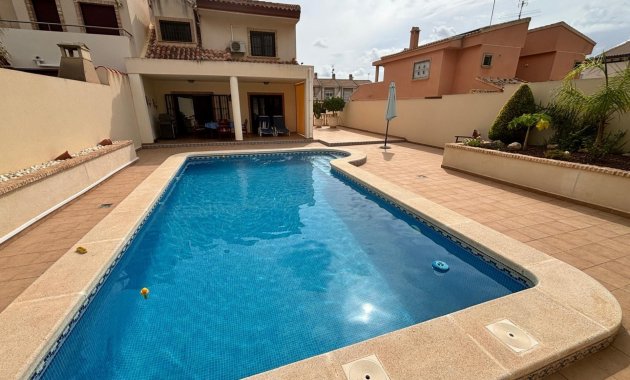 Freistehend / Villa - Wiederverkauf - Torrevieja - Torrevieja