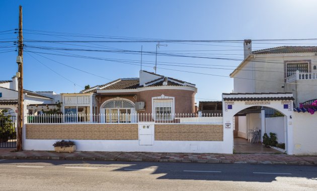 Freistehend / Villa - Wiederverkauf - Torrevieja -
                Urbanización San Luis