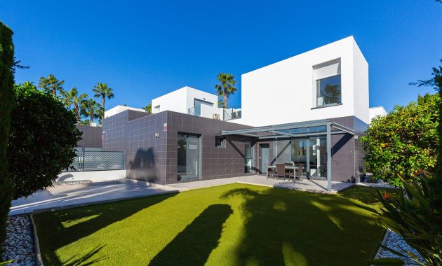 Geschakelde Villa - Herverkoop - Algorfa -
                La Finca Golf