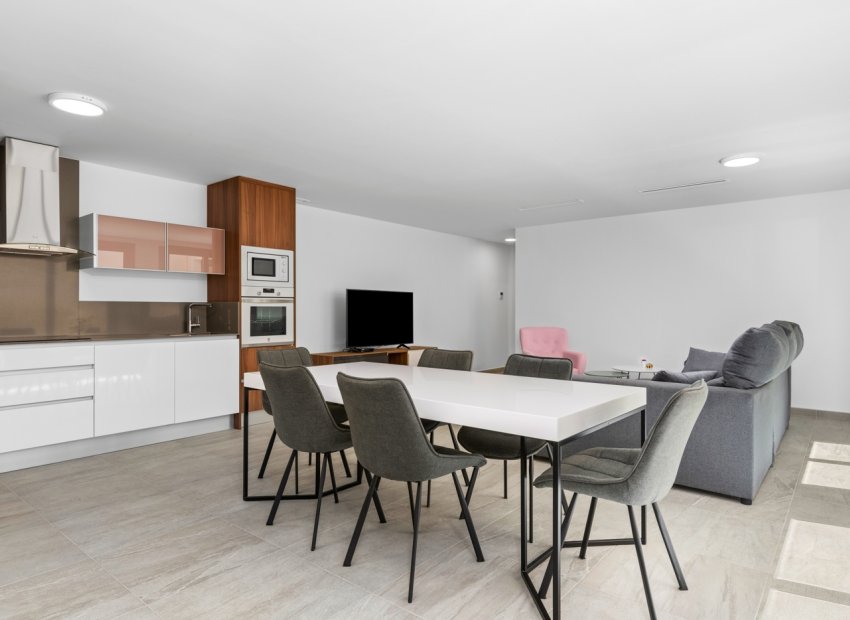 Herverkoop - 3. Semi-detached house -
San Miguel de Salinas - Costa Blanca South