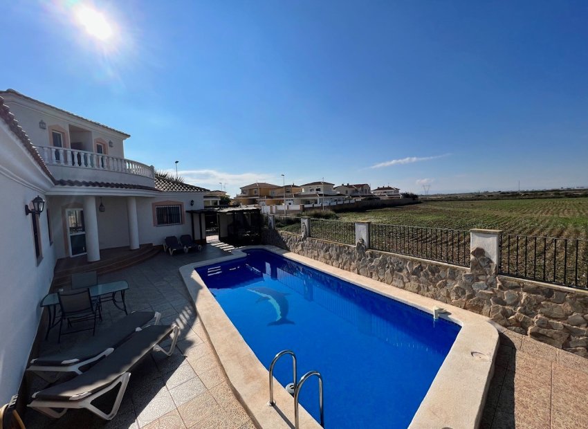 Herverkoop - 4. House - Detached Villa -
Los Alcazares - Town