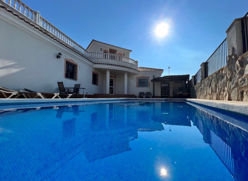 Herverkoop - 4. House - Detached Villa -
Los Alcazares - Town