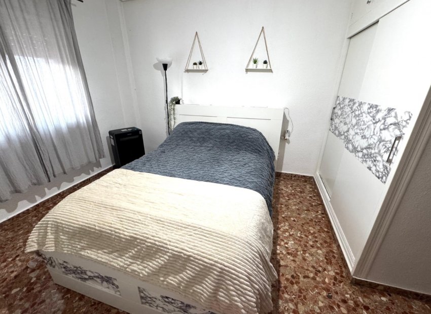 Herverkoop - Appartement -
Almoradí
