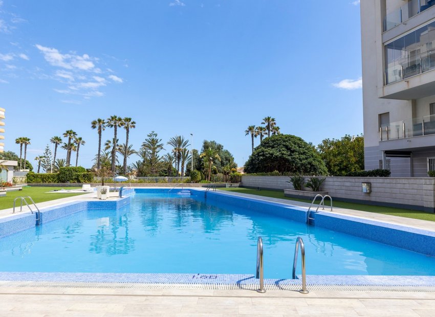 Herverkoop - Appartement - Begane grond -
La Mata - Playa