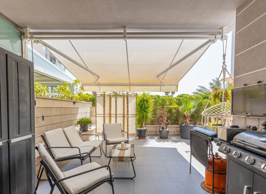 Herverkoop - Appartement - Begane grond -
La Mata - Playa