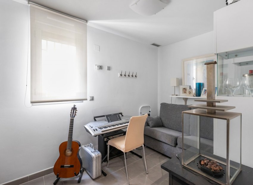 Herverkoop - Appartement - Begane grond -
La Mata - Playa