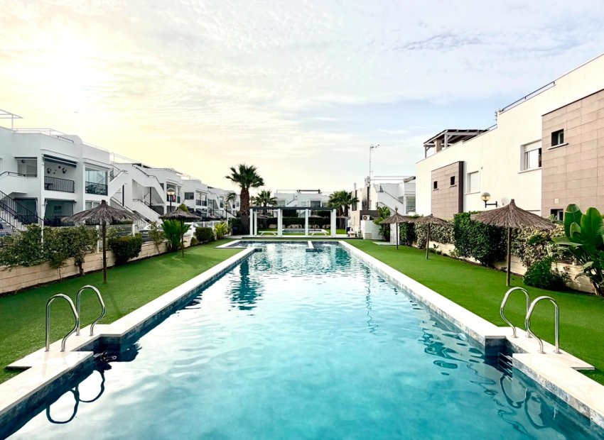 Herverkoop - Appartement - Begane grond -
Torrevieja - Aguas Nuevas