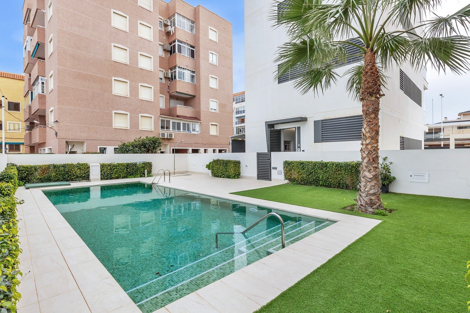 Herverkoop - Appartement - Begane grond -
Torrevieja - Torrelamata - La Mata