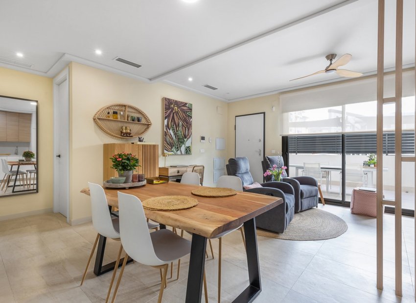 Herverkoop - Appartement - Begane grond -
Torrevieja - Torrelamata - La Mata