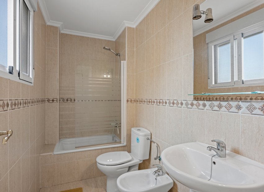 Herverkoop - Appartement -
Daya Nueva - Costa Blanca South