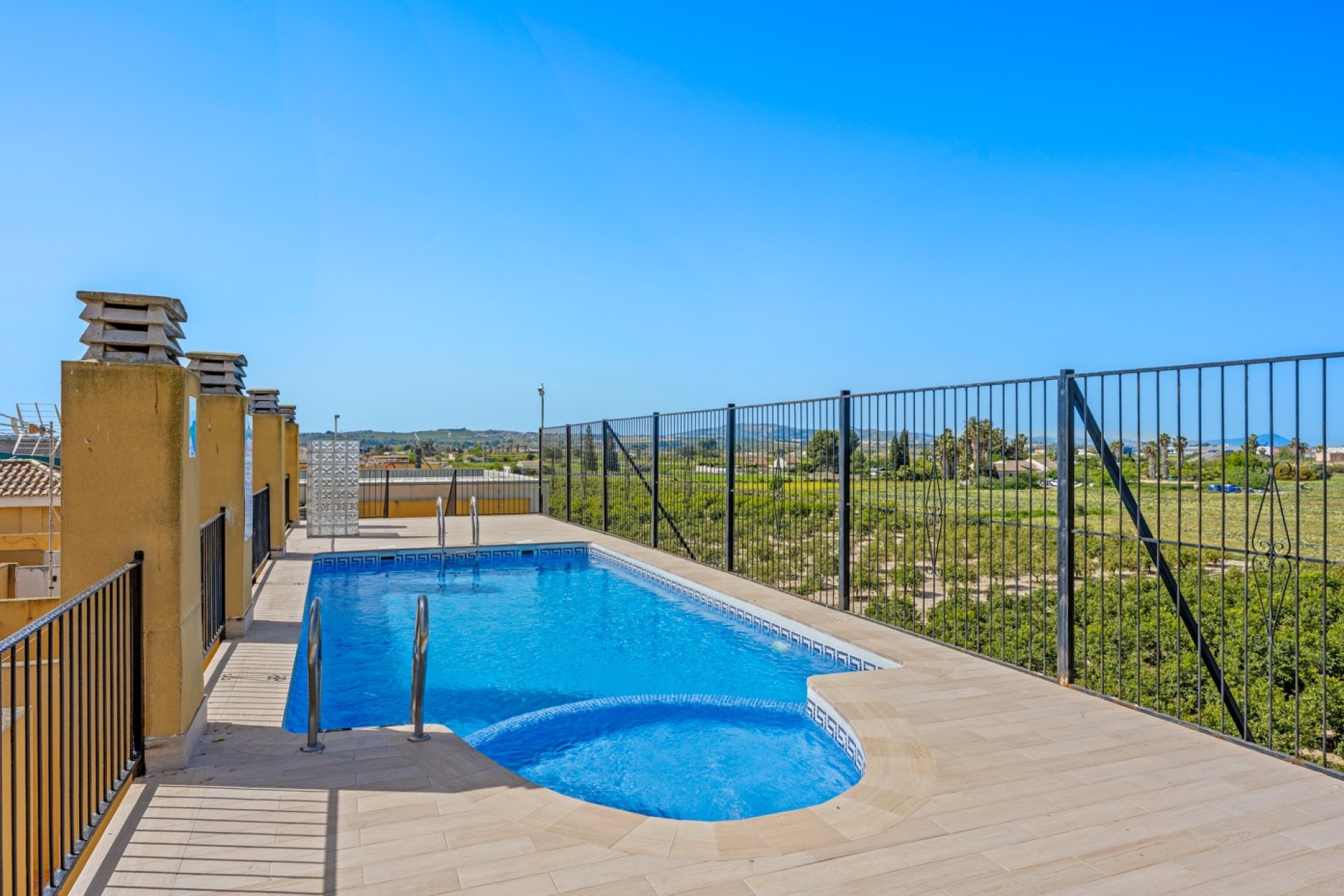 Herverkoop - Appartement -
Daya Nueva - Costa Blanca South