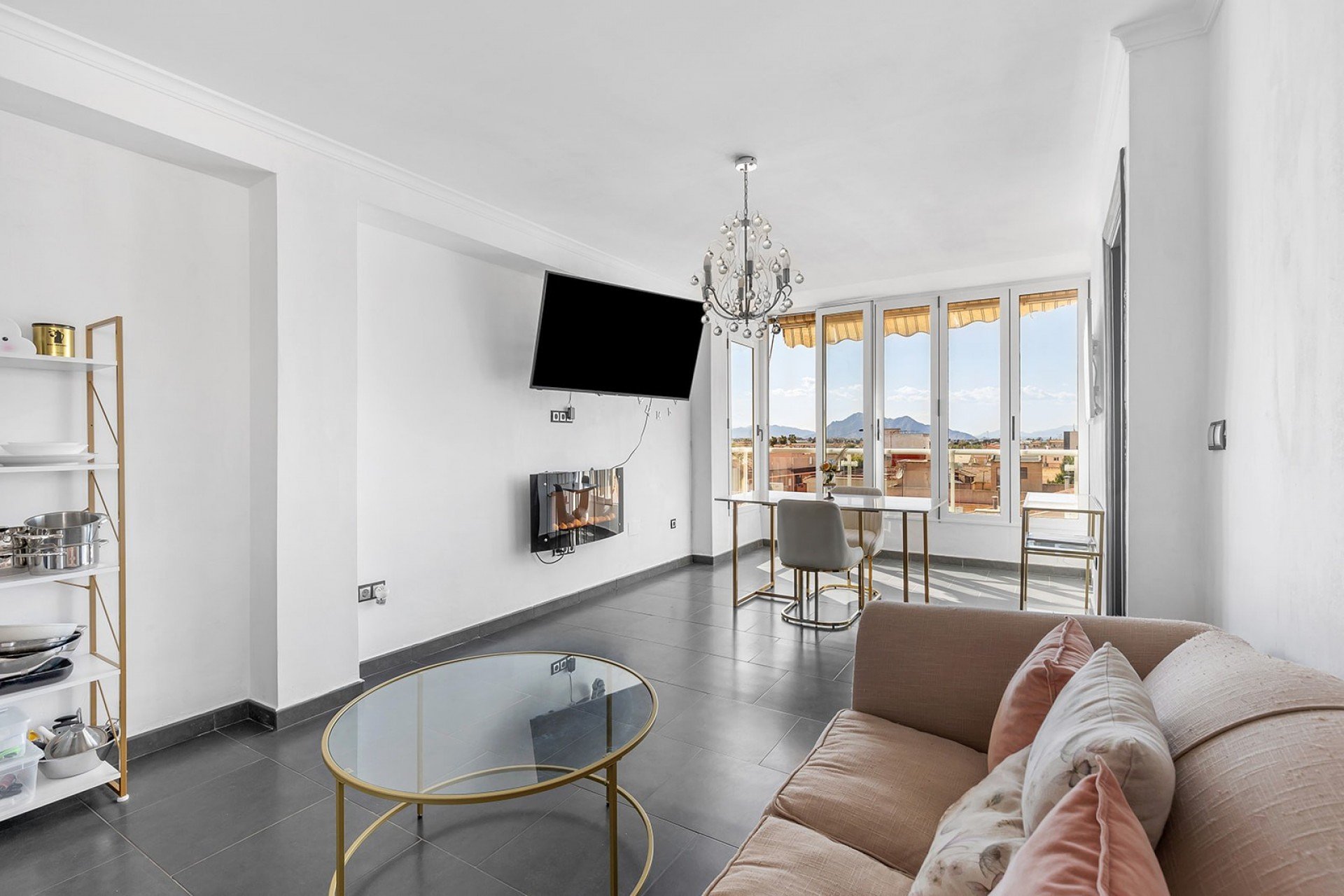 Herverkoop - Appartement -
Daya Nueva