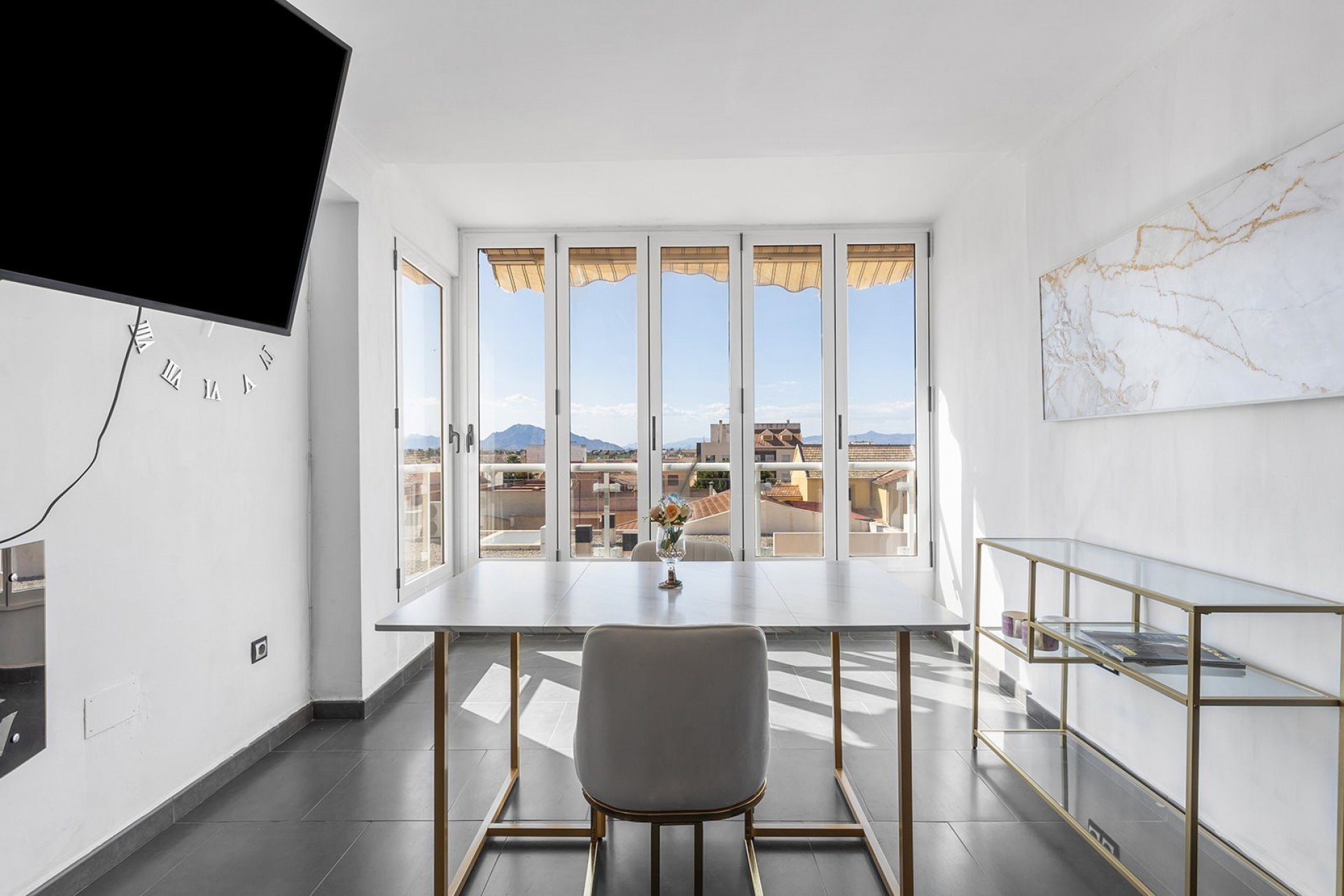 Herverkoop - Appartement -
Daya Nueva
