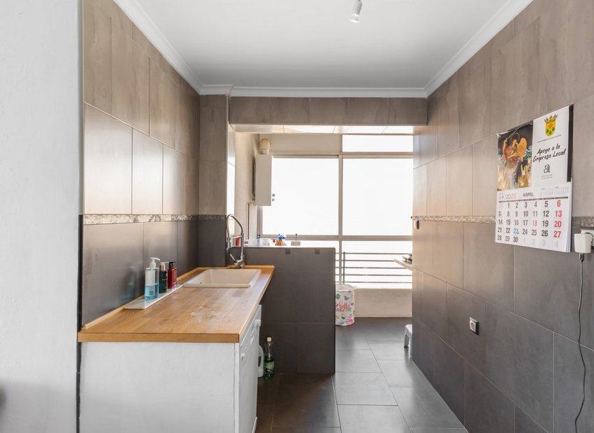 Herverkoop - Appartement -
Daya Nueva