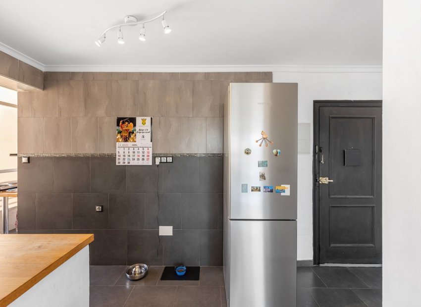 Herverkoop - Appartement -
Daya Nueva