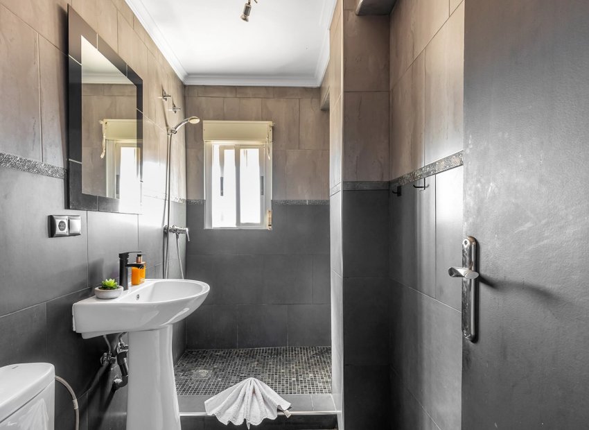 Herverkoop - Appartement -
Daya Nueva