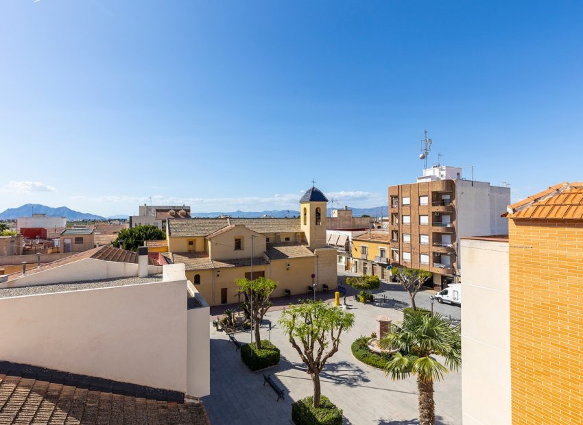 Herverkoop - Appartement -
Daya Nueva