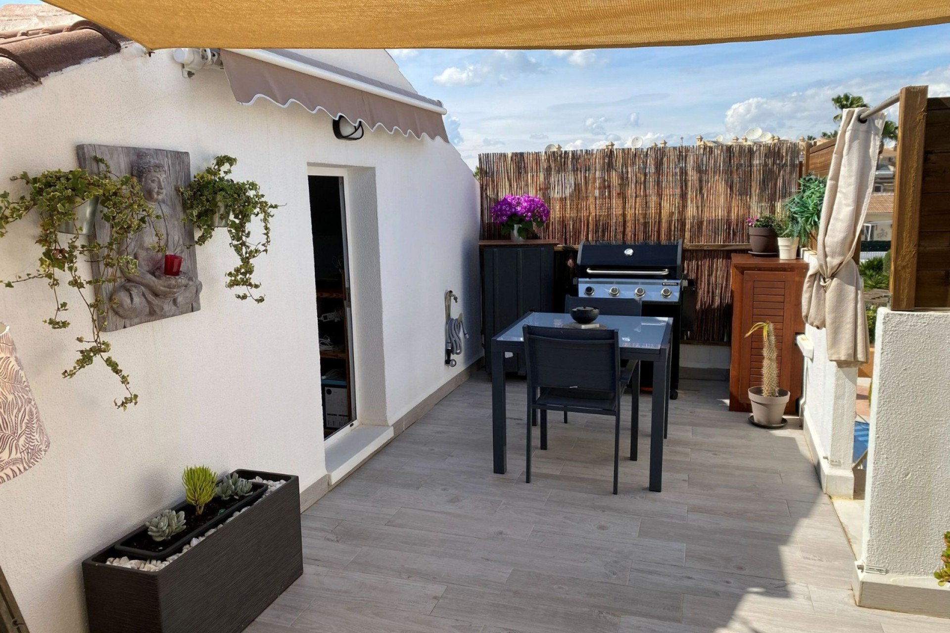 Herverkoop - Appartement -
Dona Pepa