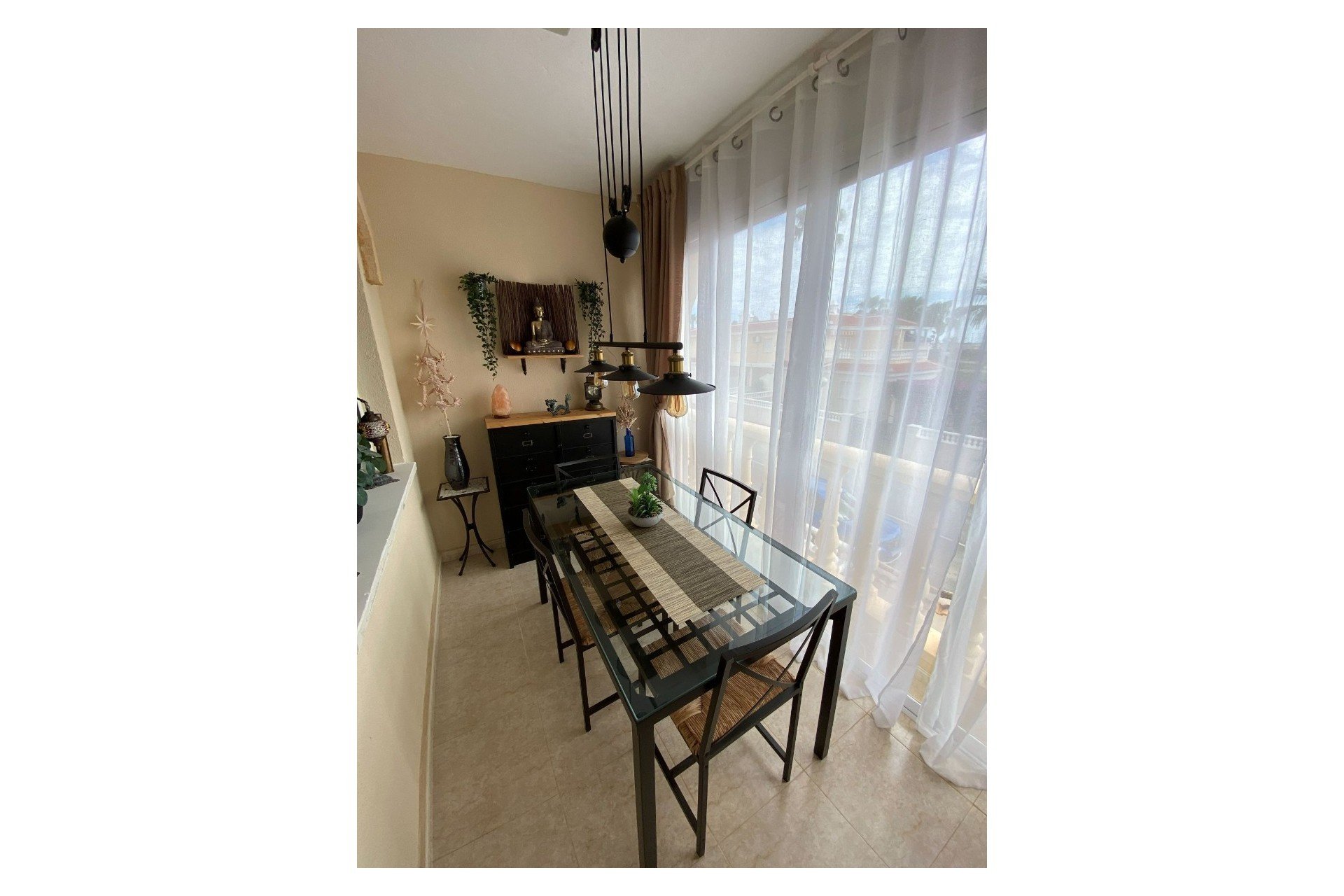 Herverkoop - Appartement -
Dona Pepa