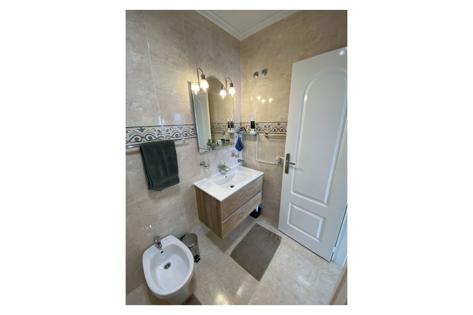 Herverkoop - Appartement -
Dona Pepa