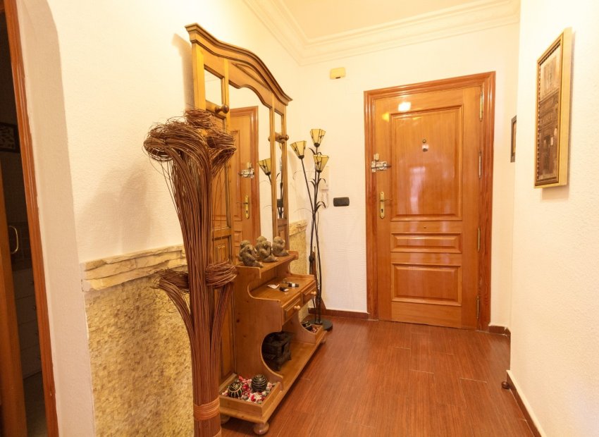 Herverkoop - Appartement -
Los Montesinos