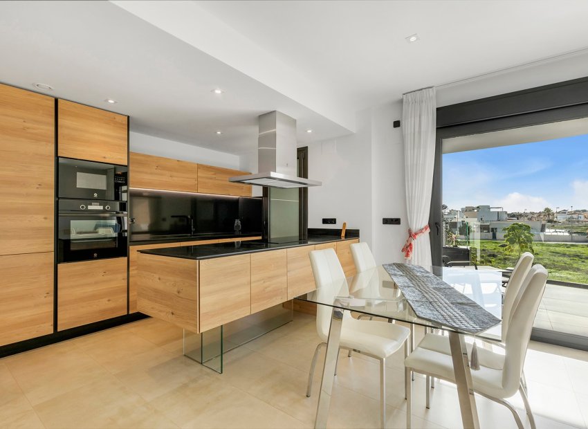 Herverkoop - Appartement -
Orihuela Costa