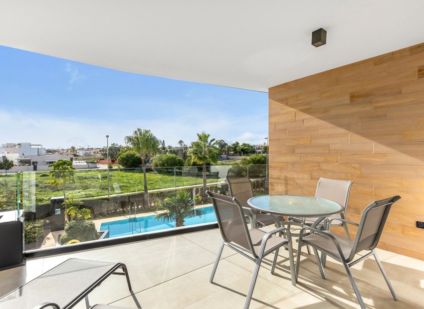 Herverkoop - Appartement -
Orihuela Costa