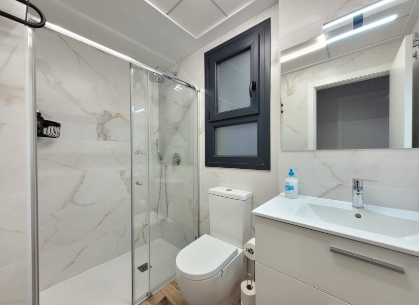 Herverkoop - Appartement -
Orihuela Costa