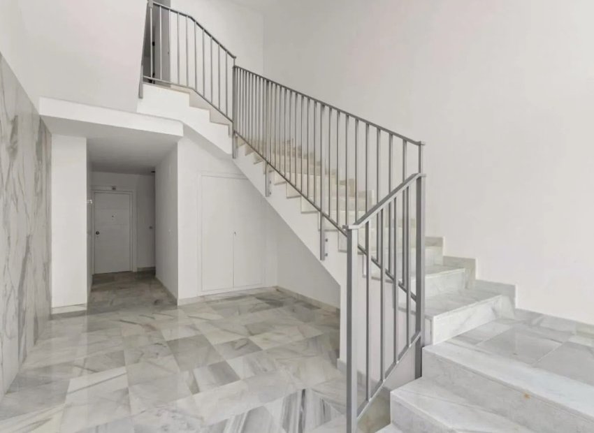 Herverkoop - Appartement -
Orihuela Costa