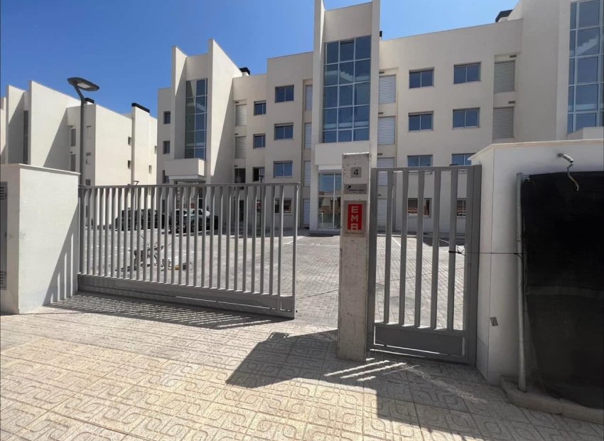 Herverkoop - Appartement -
Orihuela Costa