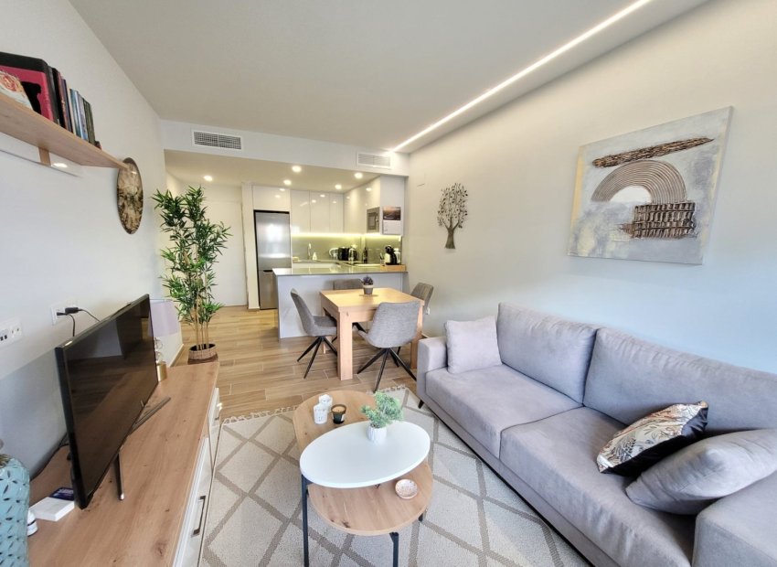 Herverkoop - Appartement -
Orihuela Costa