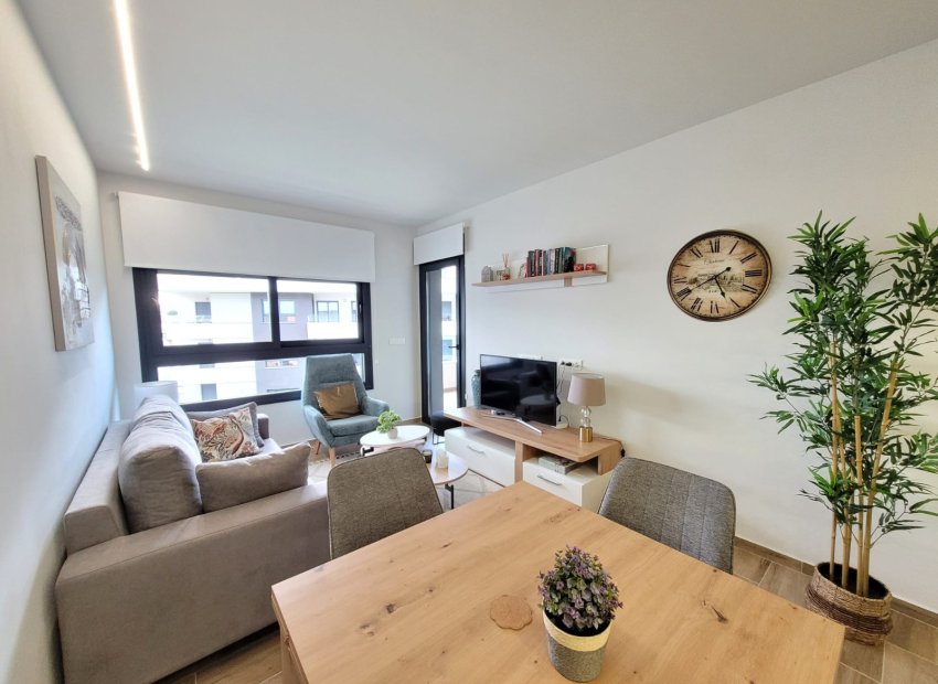 Herverkoop - Appartement -
Orihuela Costa