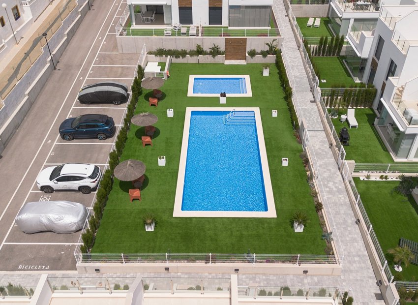 Herverkoop - Appartement -
Orihuela - Entre Naranjos Vistabella Golf
