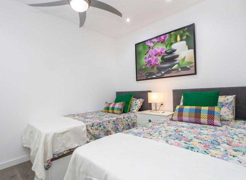 Herverkoop - Appartement -
Orihuela - Vistabella Golf
