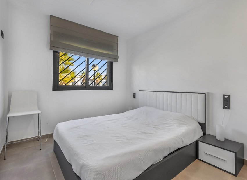 Herverkoop - Appartement -
Punta Prima