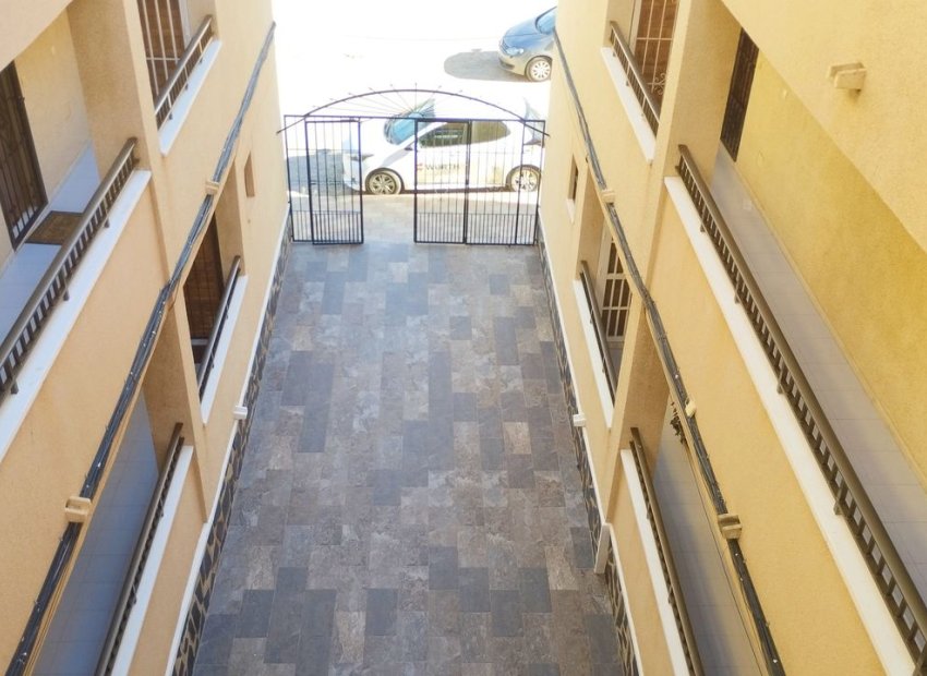 Herverkoop - Appartement -
Torrevieja - El Chaparral
