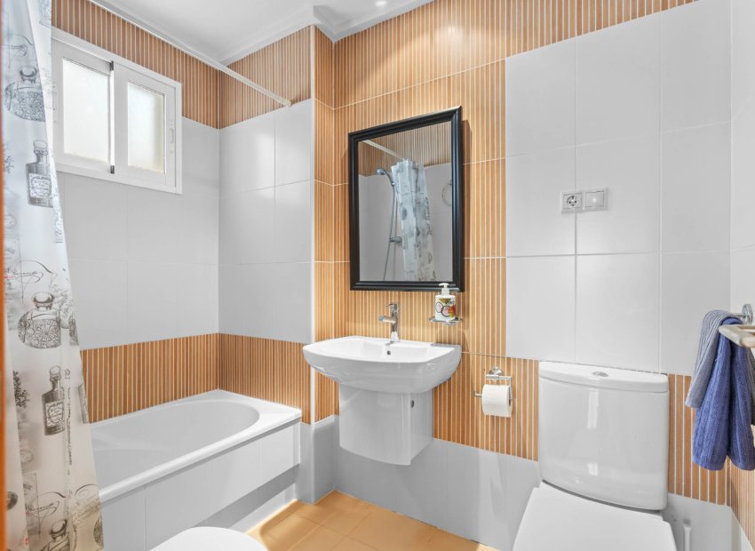 Herverkoop - Appartement -
Torrevieja - El Molino