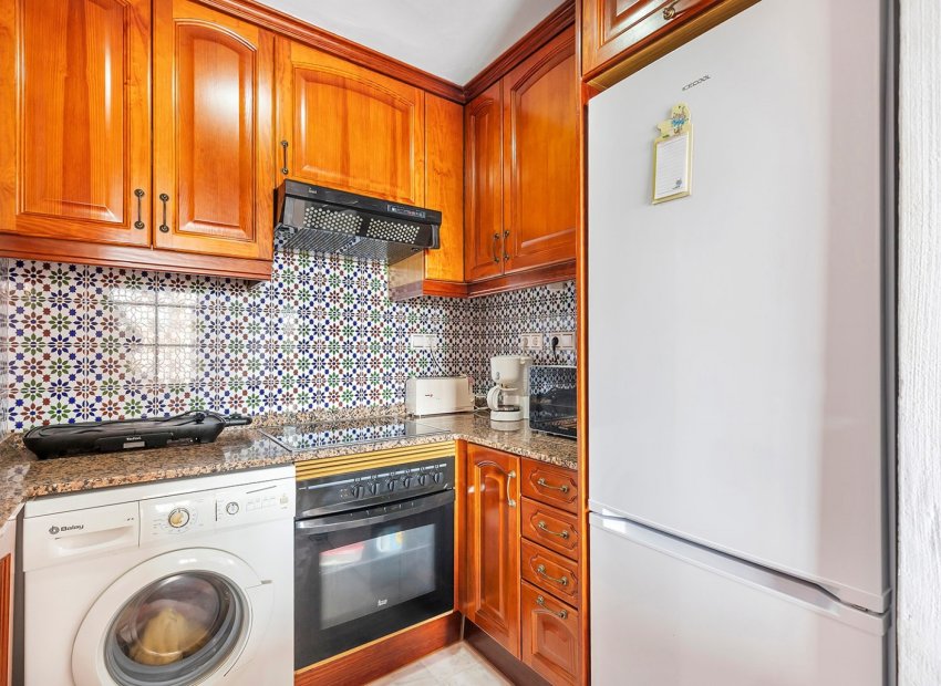 Herverkoop - Appartement -
Torrevieja - Playa de los locos