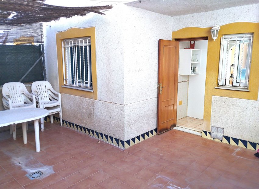 Herverkoop - Bungalow -
Guardamar del Segura - El Eden