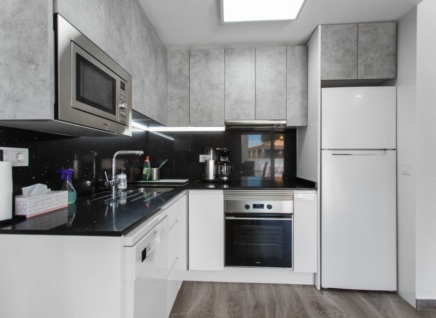 Herverkoop - duplex -
Torrevieja - Lago Jardin